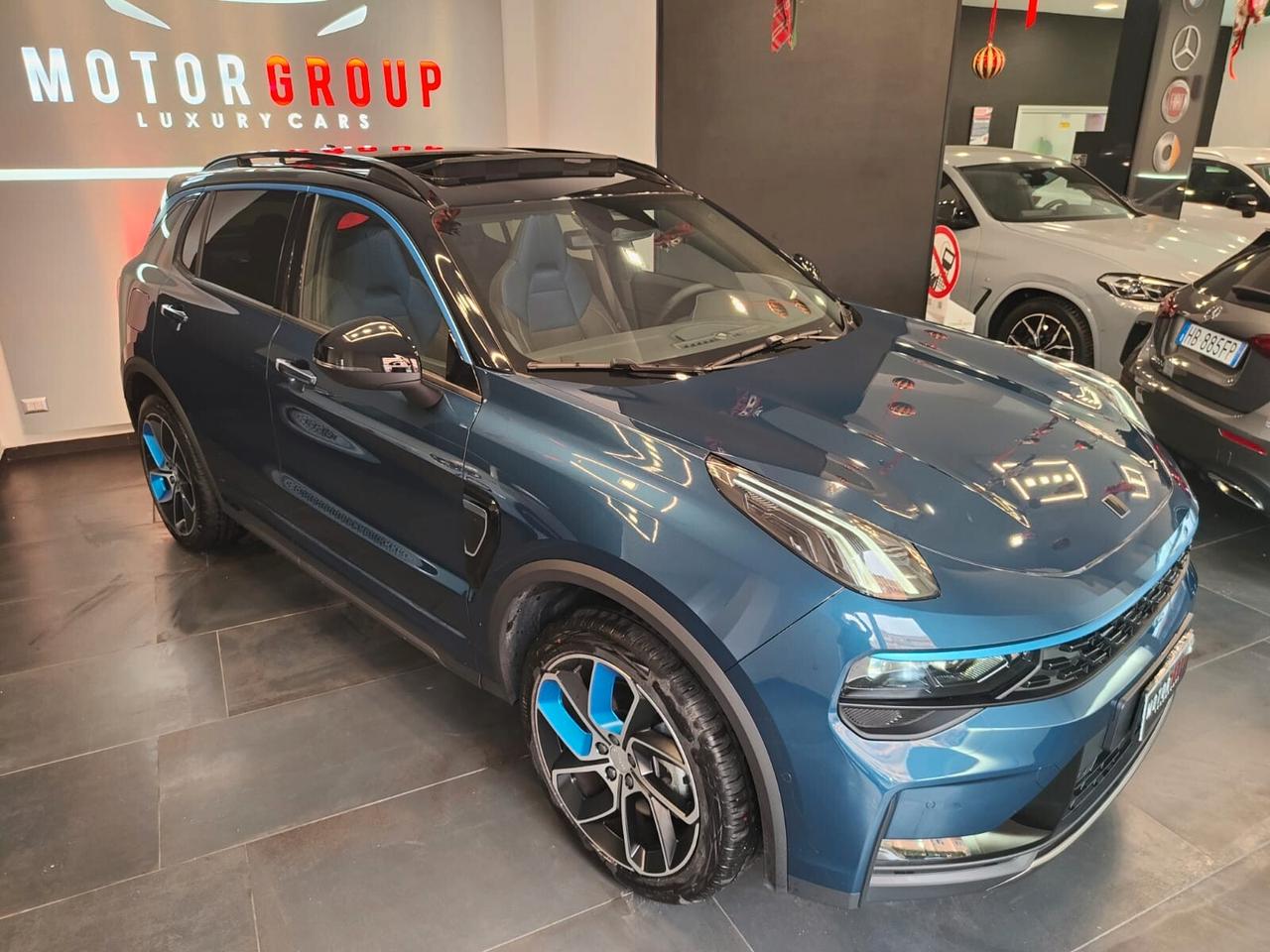 Lynk&co 01 PHEV Tetto Apribile