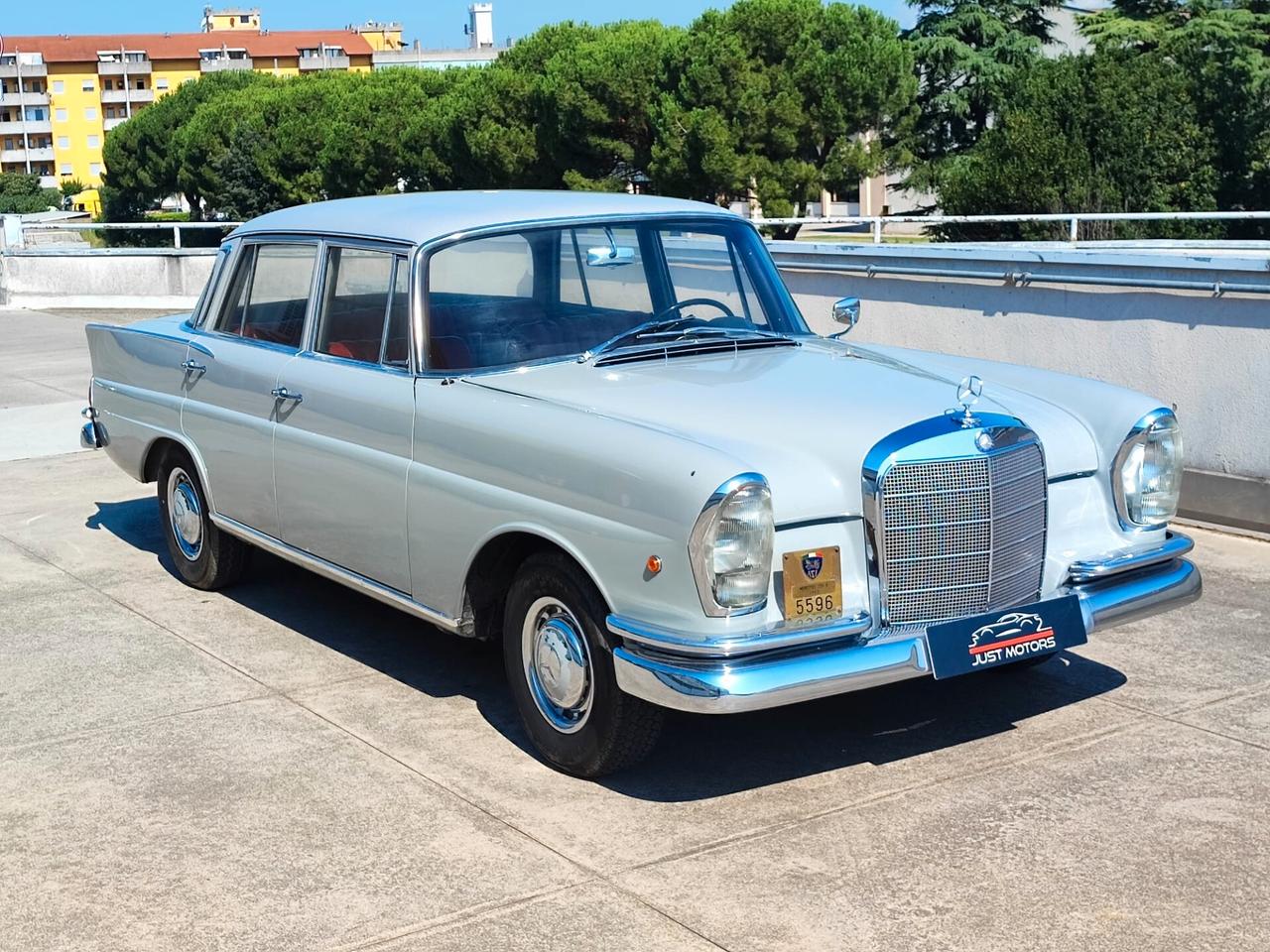 Mercedes-benz 220 S berlina