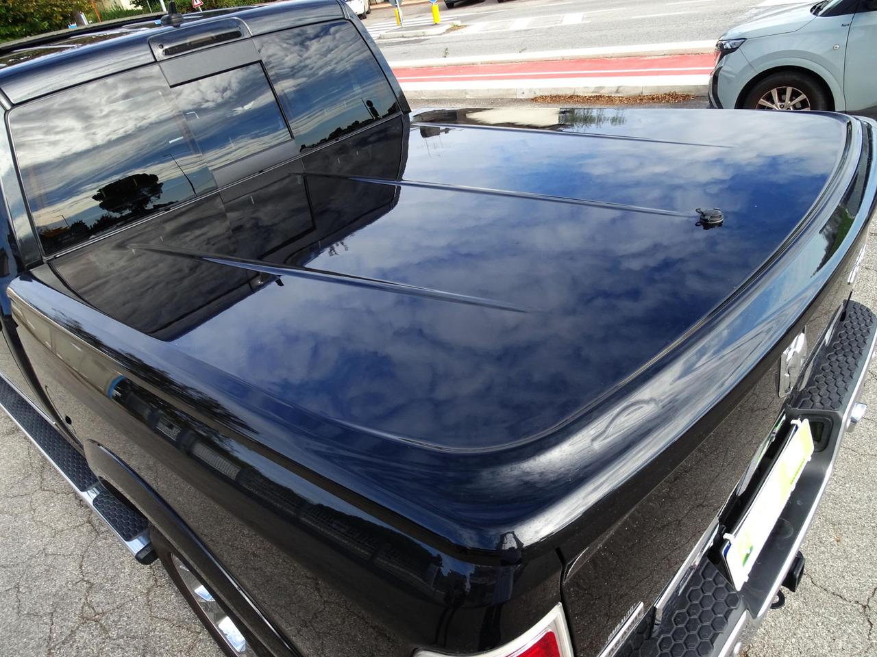 Dodge RAM 1500 AWD 5.7L V8 401CV LARAMIE AUTOCARRO