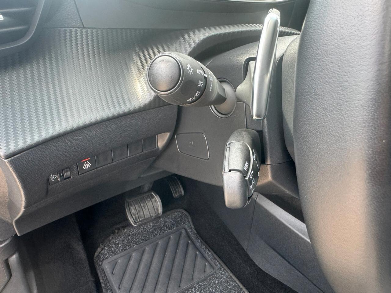 Peugeot 2008 PureTech 130 S&S EAT8 Allure