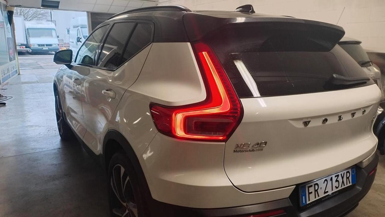 Volvo XC40 D4 AWD Geartronic R-design