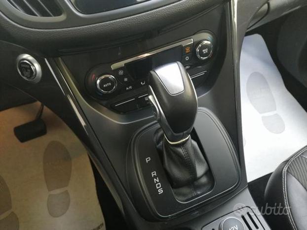 FORD Kuga 2.0 TDCI 150 CV S&S 4WD Powershift Tit
