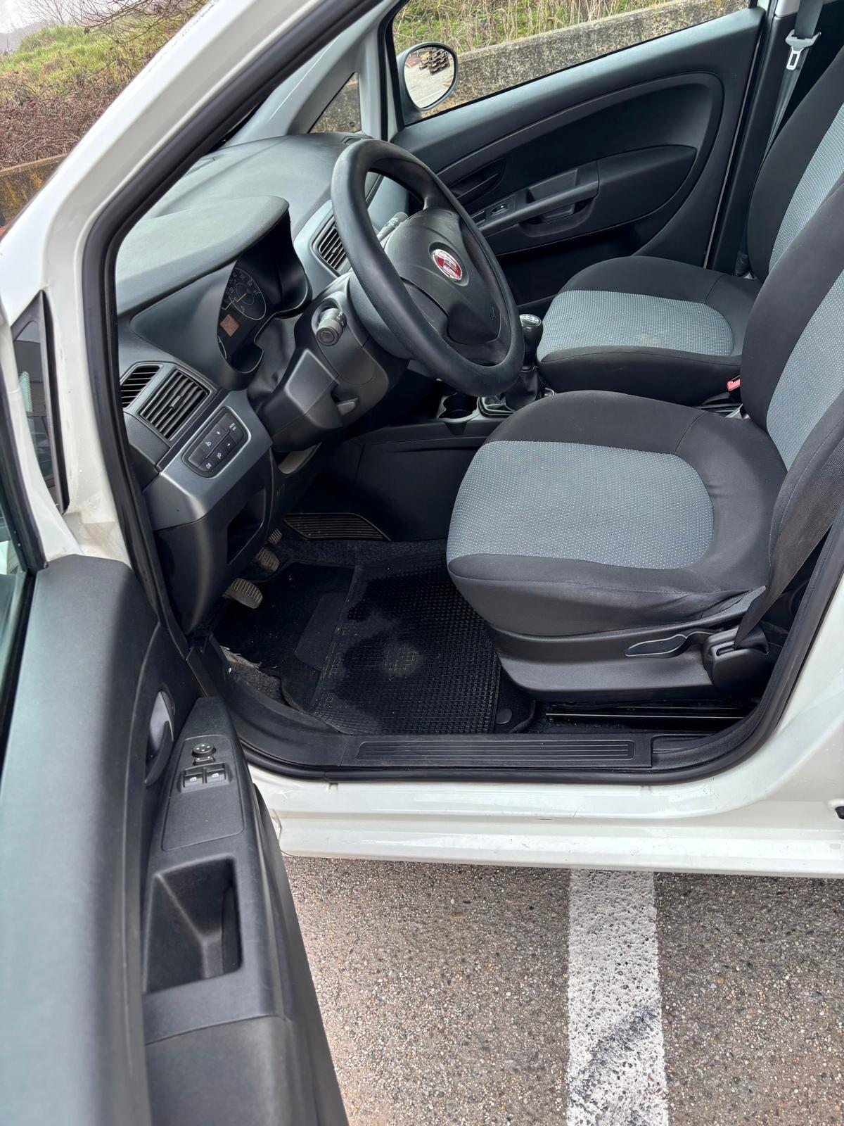 Fiat Grande Punto 1.3MJT 75 5p.Van Actual 4pt