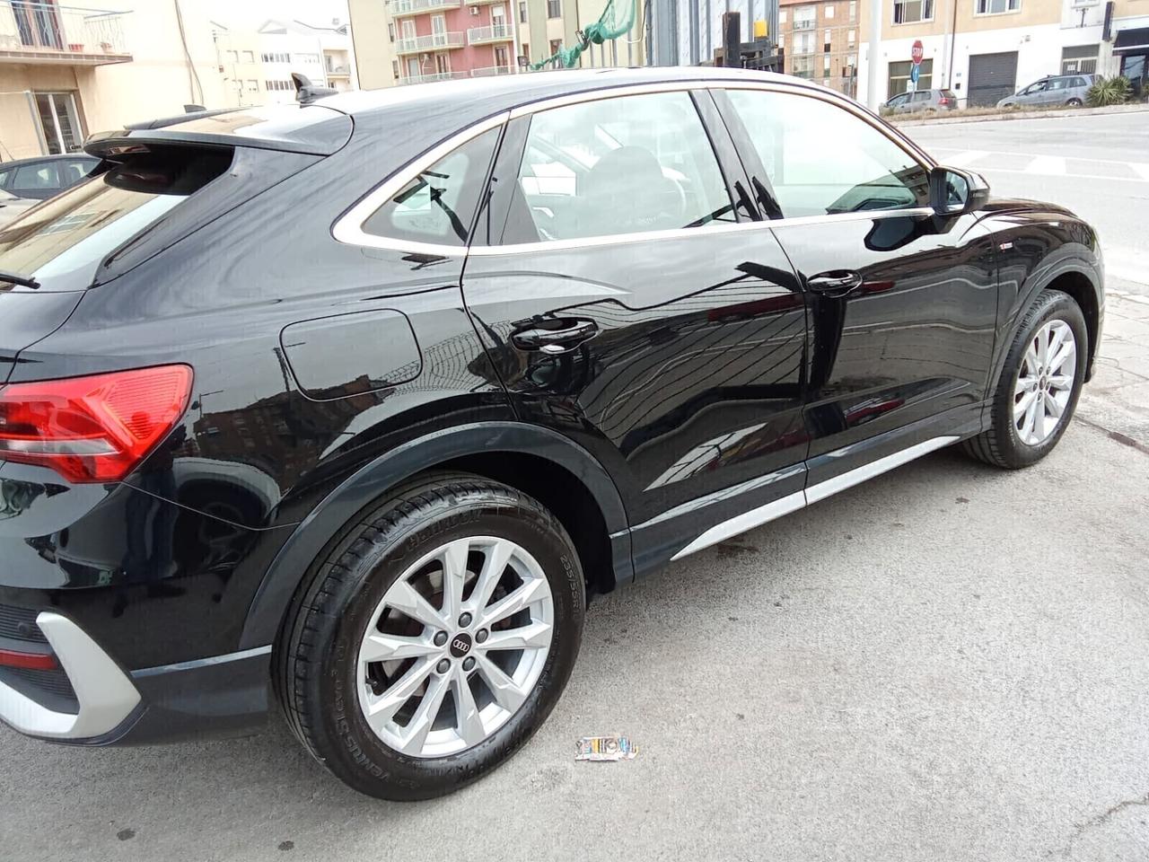 Audi Q3 sportback 2. TDI 150 cv S tronic S line edition