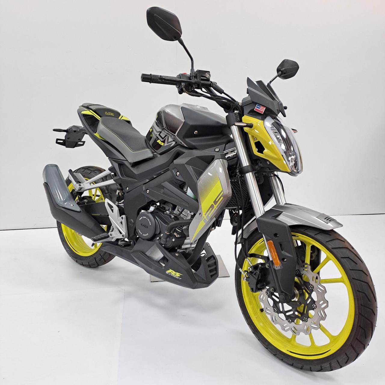 UM XTREET RS 125 *PROMO