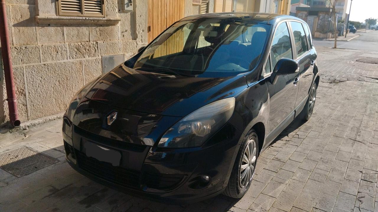 Renault Scenic X-Mod 1.5 dCi 110CV Dynamique