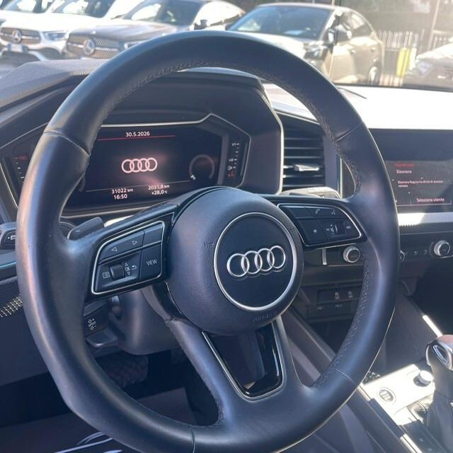 Audi A1 citycarver 30 TFSI S tronic Identity Contrast