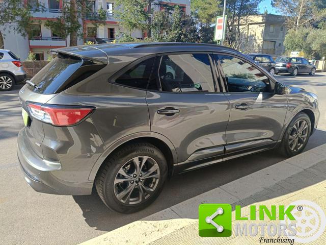 FORD Kuga 2.5 Full Hybrid 190 CVT 2WD ST-Line Design