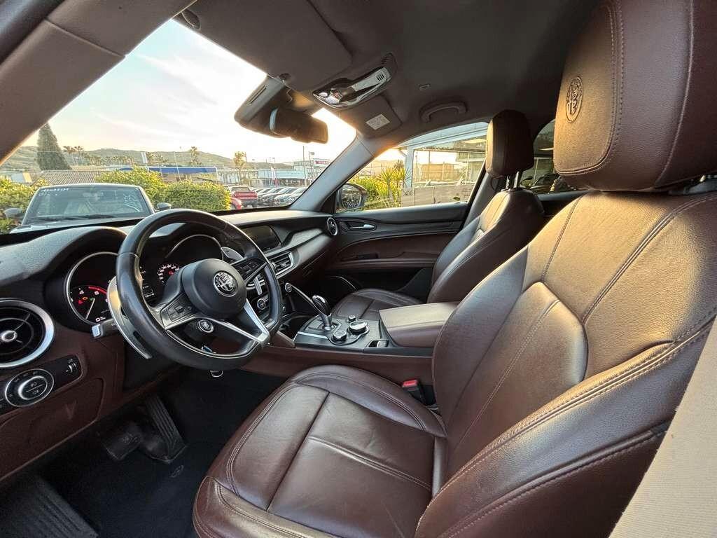 Alfa Romeo Stelvio 2.2 Turbodiesel 210 CV AT8 Q4 Executive 2018 / KM 235.000 Tua a solo 149 Euro al mese