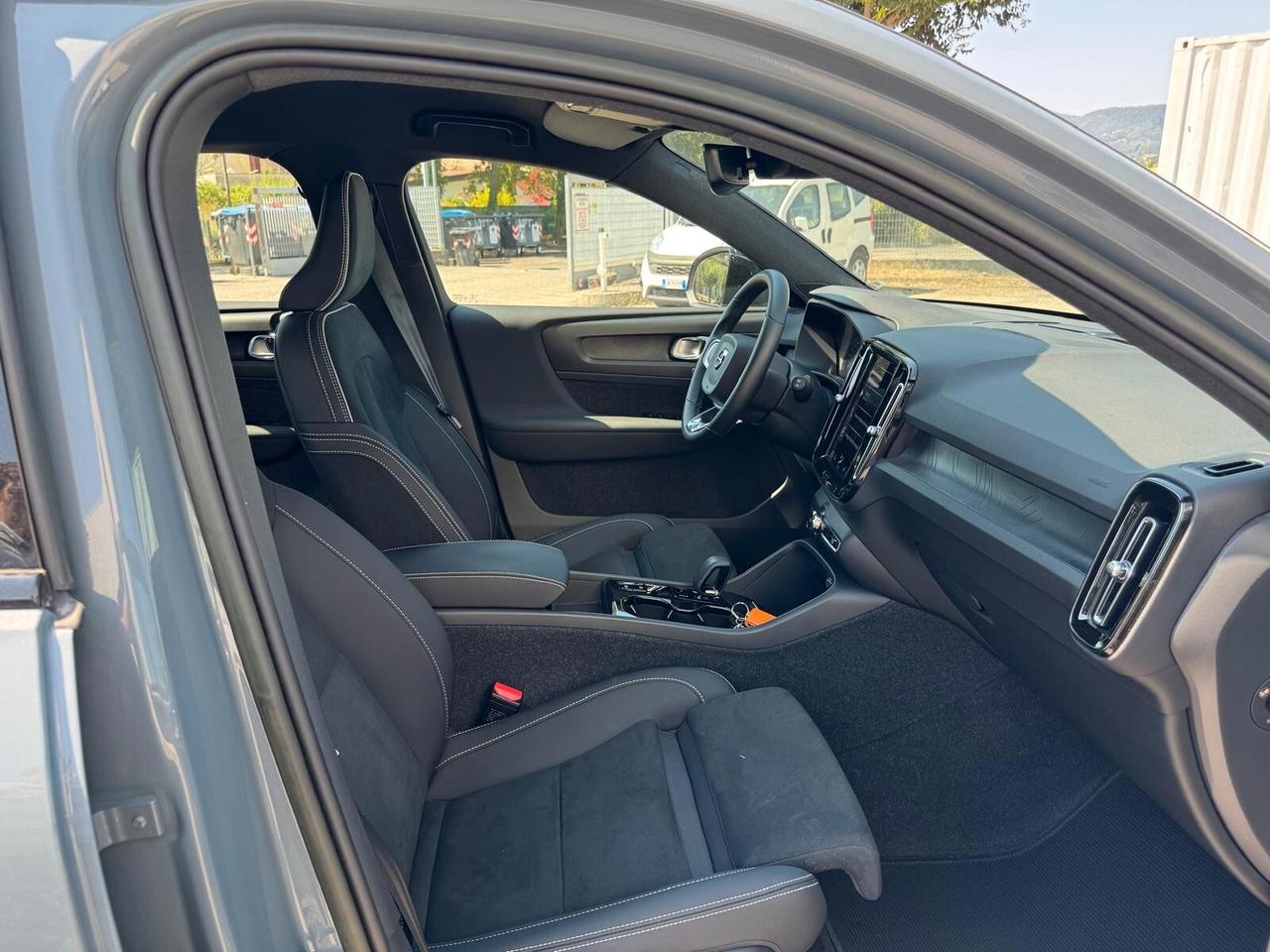 Volvo XC40 T5 Recharge Plug-in Hybrid automatico Plus Dark