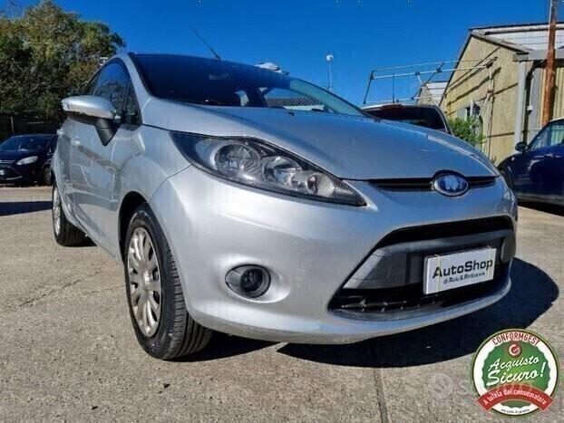 FORD Fiesta 1.6 TDCi 95 CV 5p. Titanium