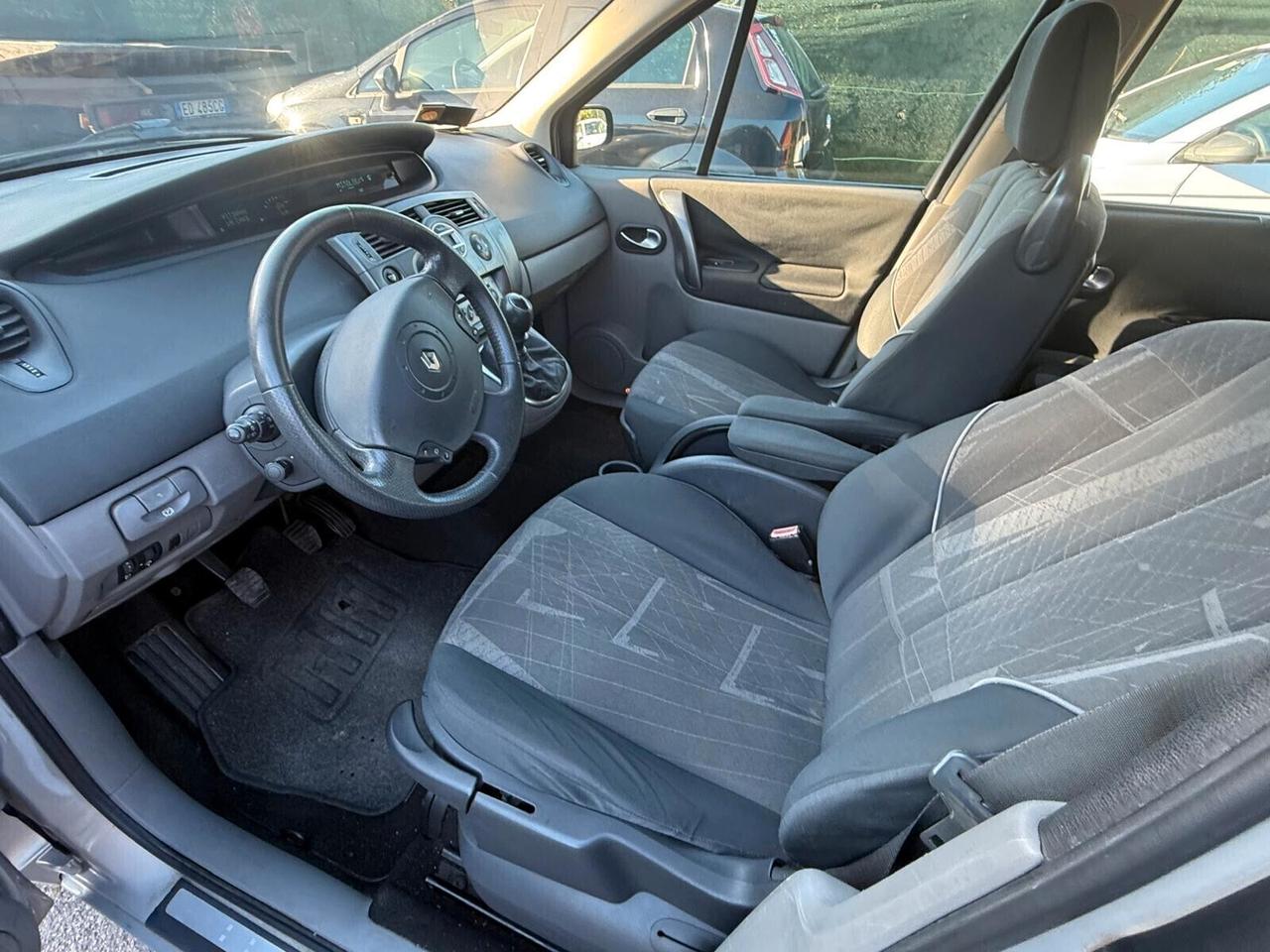 Renault Scenic Grand Scénic 1.9 dCi/130CV Dynamique