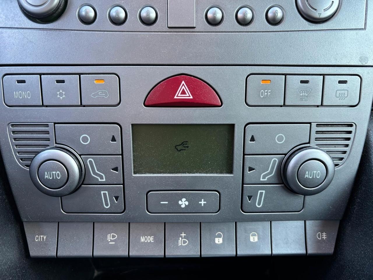 Lancia Ypsilon 1.2 Platino