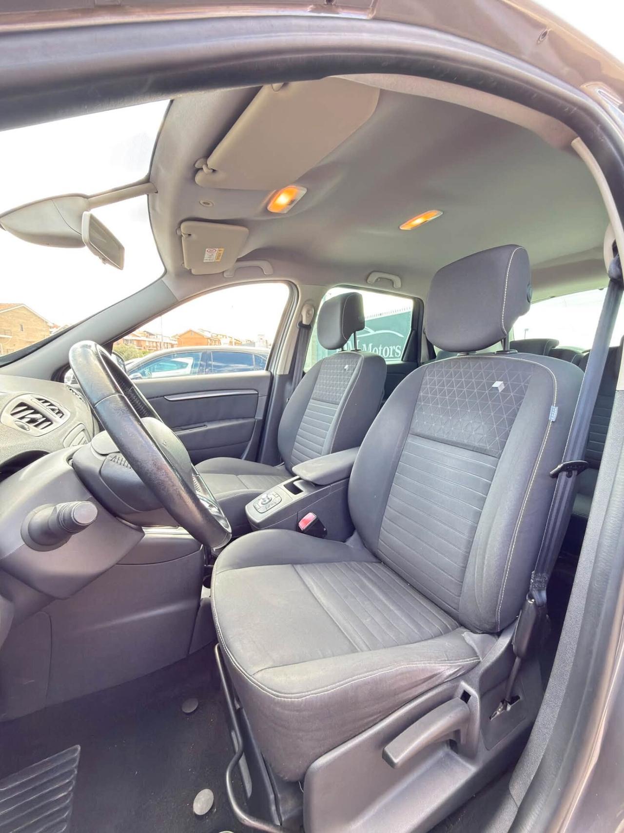 Renault Scenic Scénic XMod 1.5 dCi 110CV Limited
