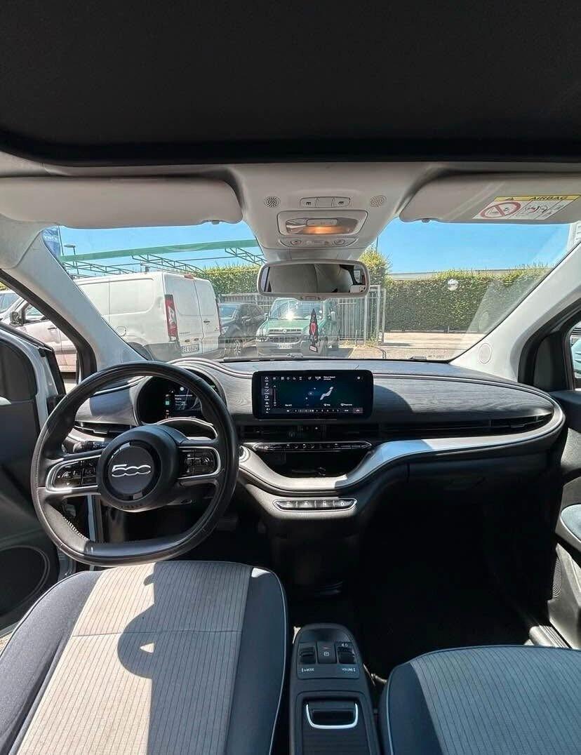 Fiat 500 500e Cabrio 42 kWh La Prima