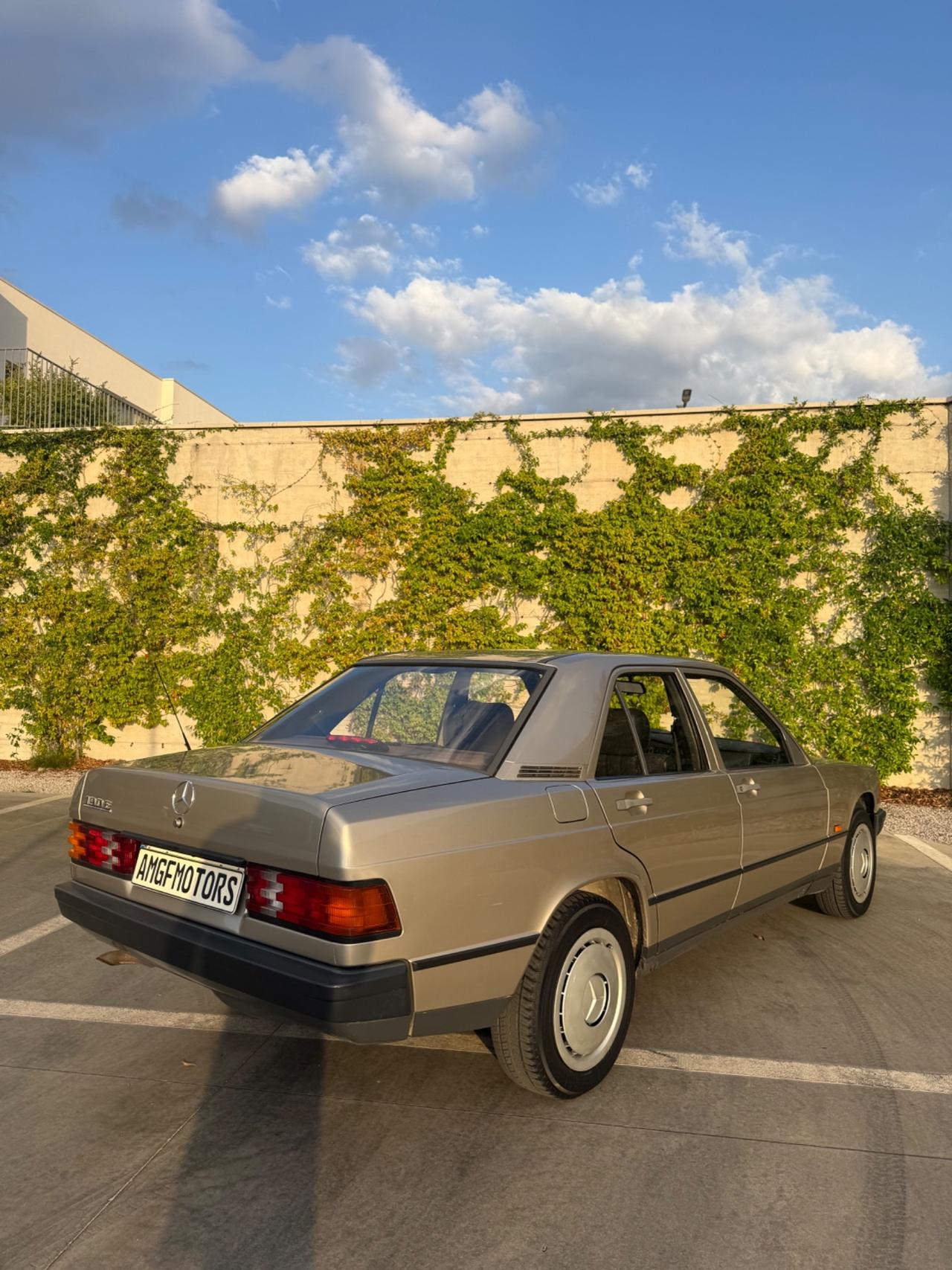 Mercedes-benz 190 2.0 E