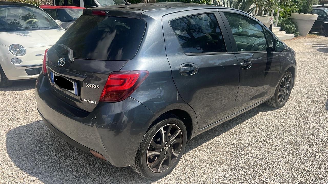 Toyota Yaris Hybrid