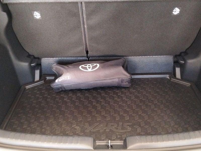 Toyota Yaris Hybrid Active MY22