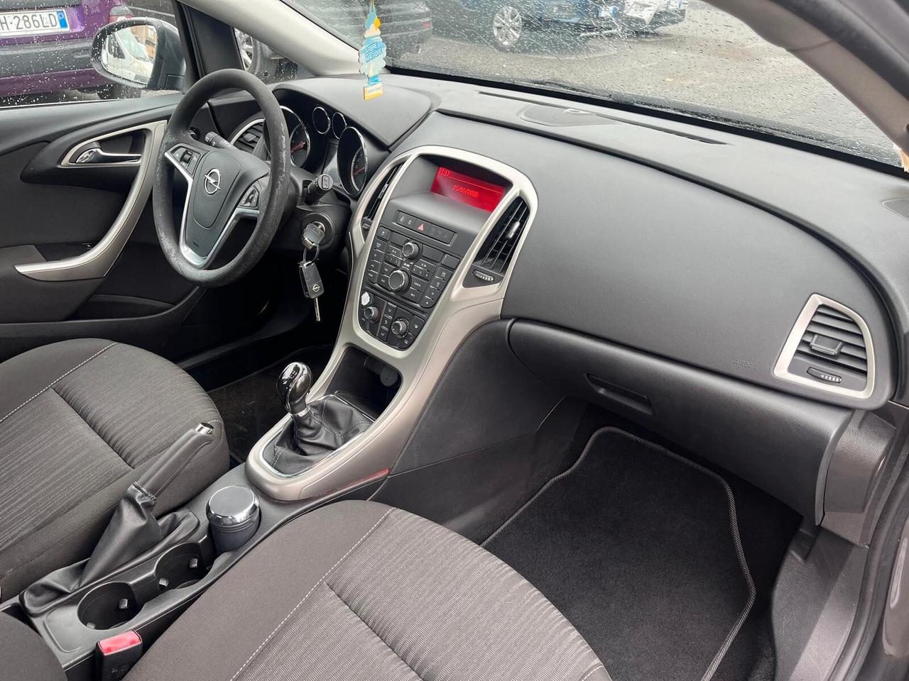 Opel Astra 1.4 turbo 100cv