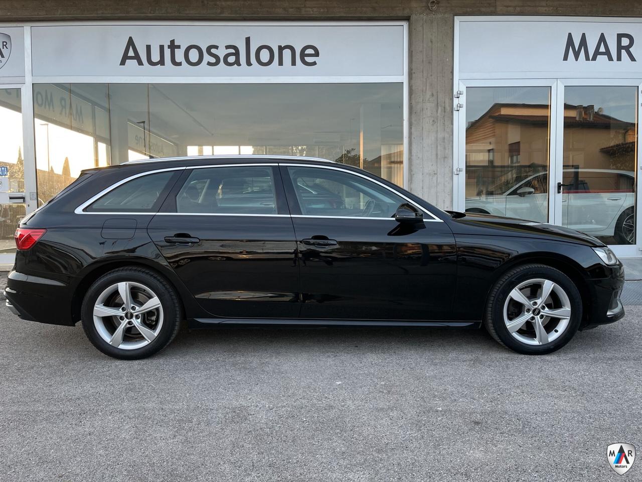 Audi A4 Avant 30 TDI mhev S tronic Business Advanced