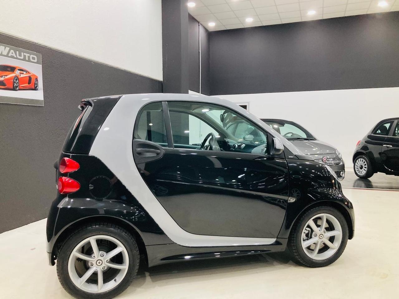 Smart ForTwo 1000 52 kW MHD coupé passion