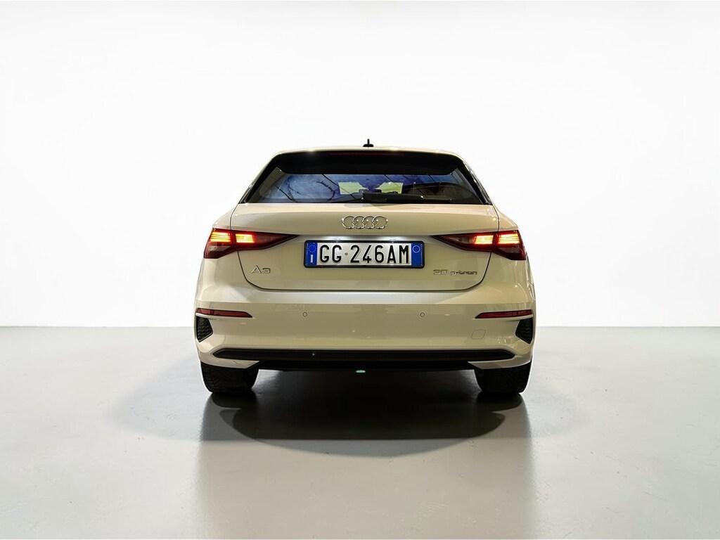 Audi A3 30 1.5 g-tron Business S tronic