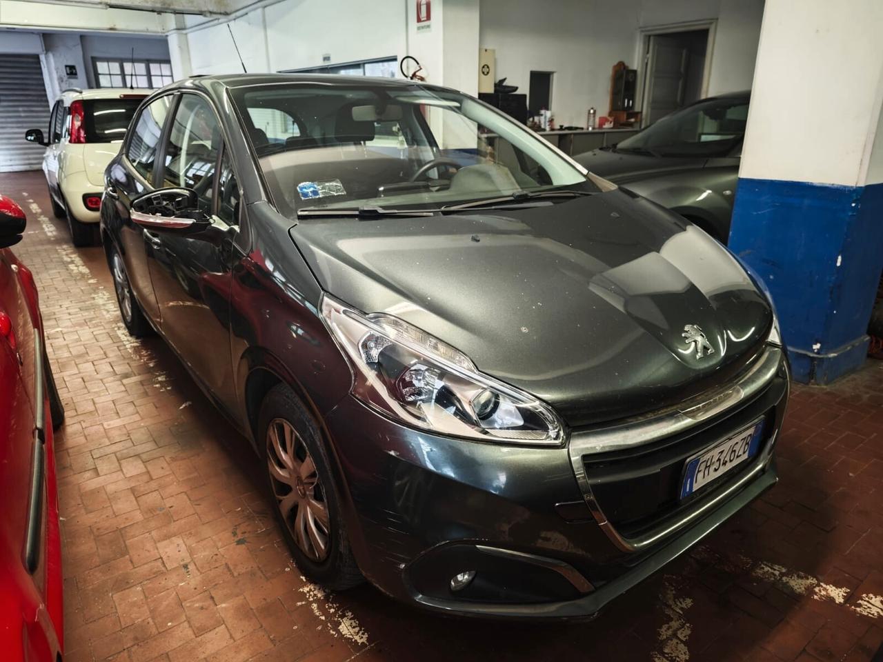 Peugeot 208 BlueHDi 75 5 porte Allure