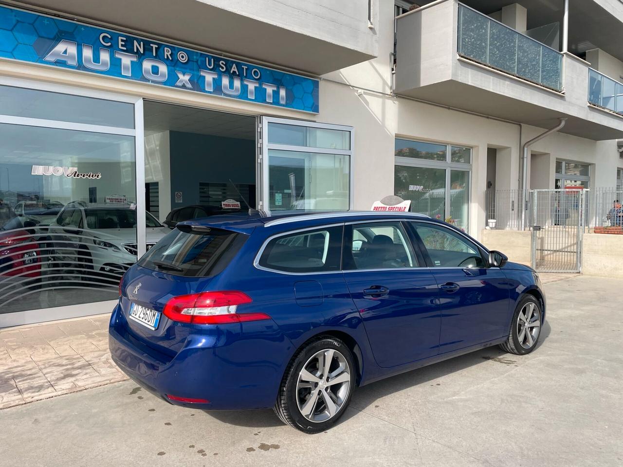 Peugeot 308 BlueHDi 130 S&S EAT8 SW Allure