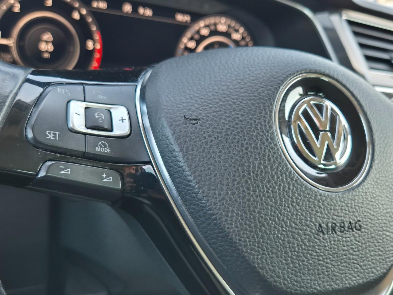 Volkswagen Tiguan 2.0 TDI SCR DSG 4MOTION FULL OPT