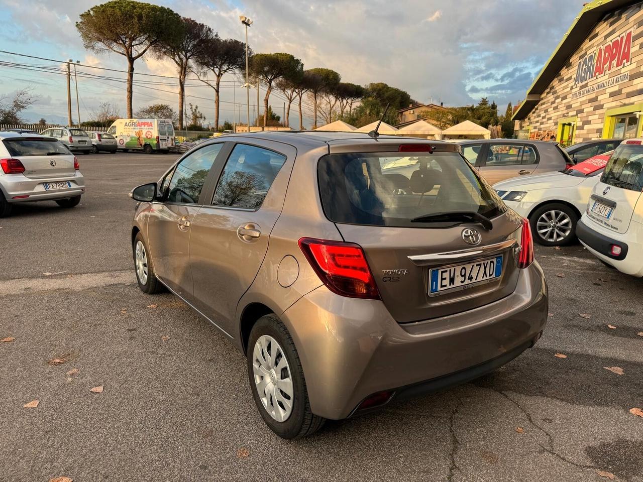 Toyota Yaris 1.4 D-4D 90CV 5P LOUNGE 2014