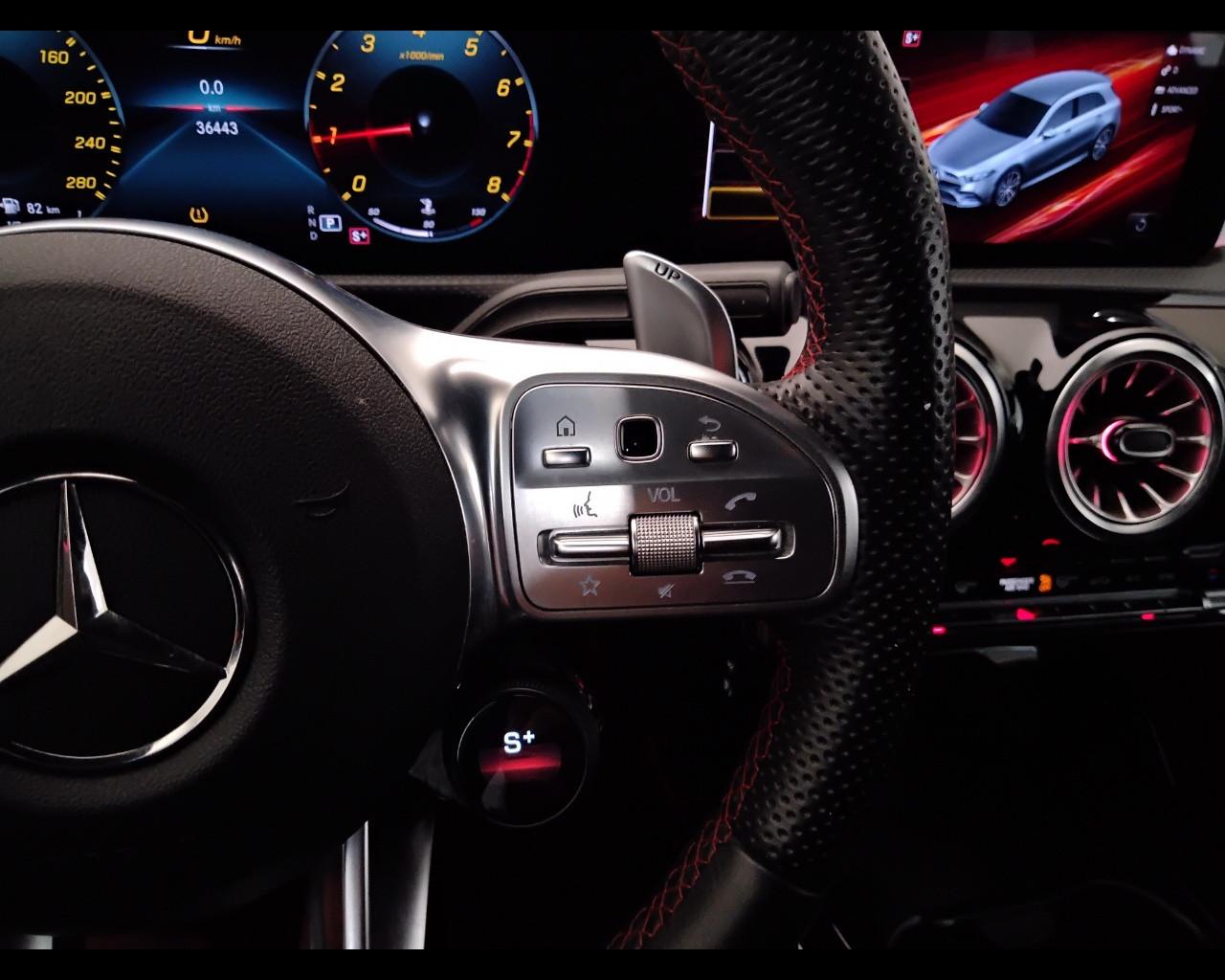 Mercedes-Benz Classe A - W177 2018 - A AMG 35 Race Edition 4matic auto