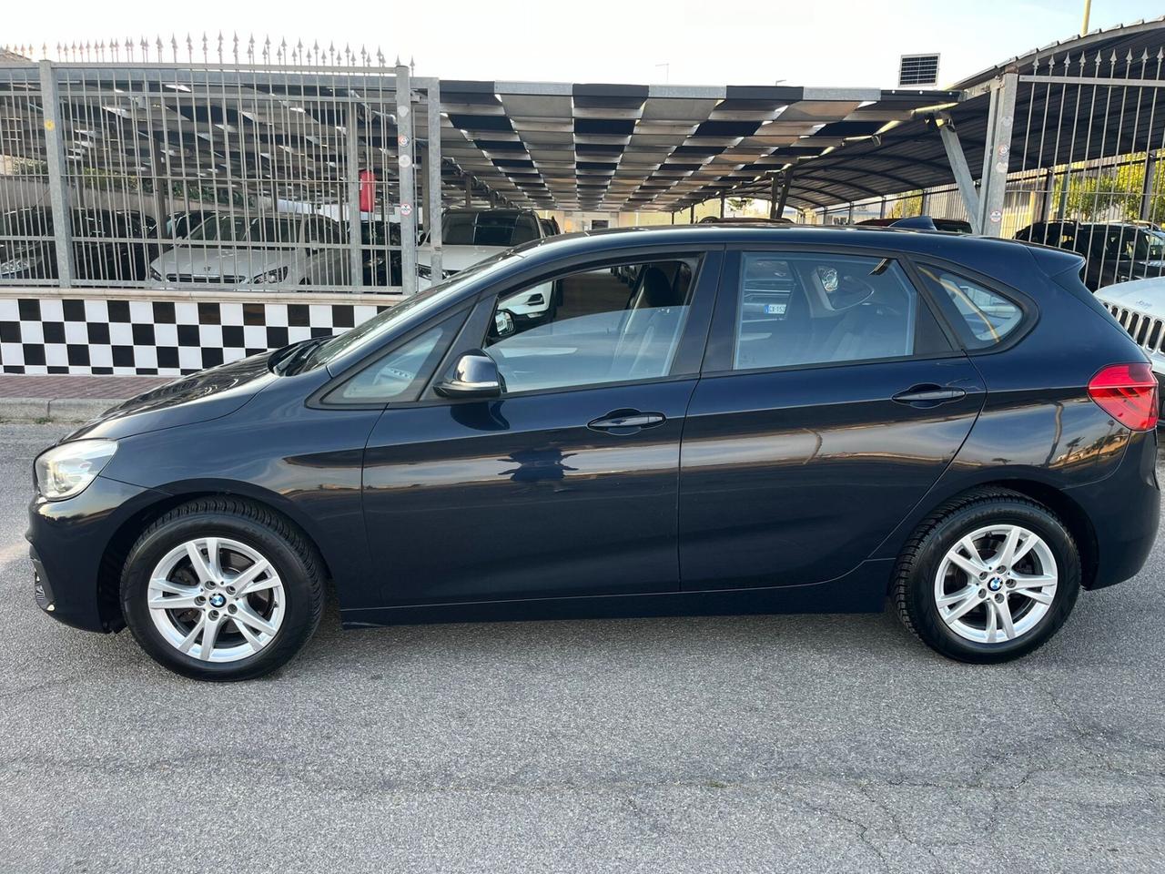Bmw 2 Active Tourer 216d Advantage 2015