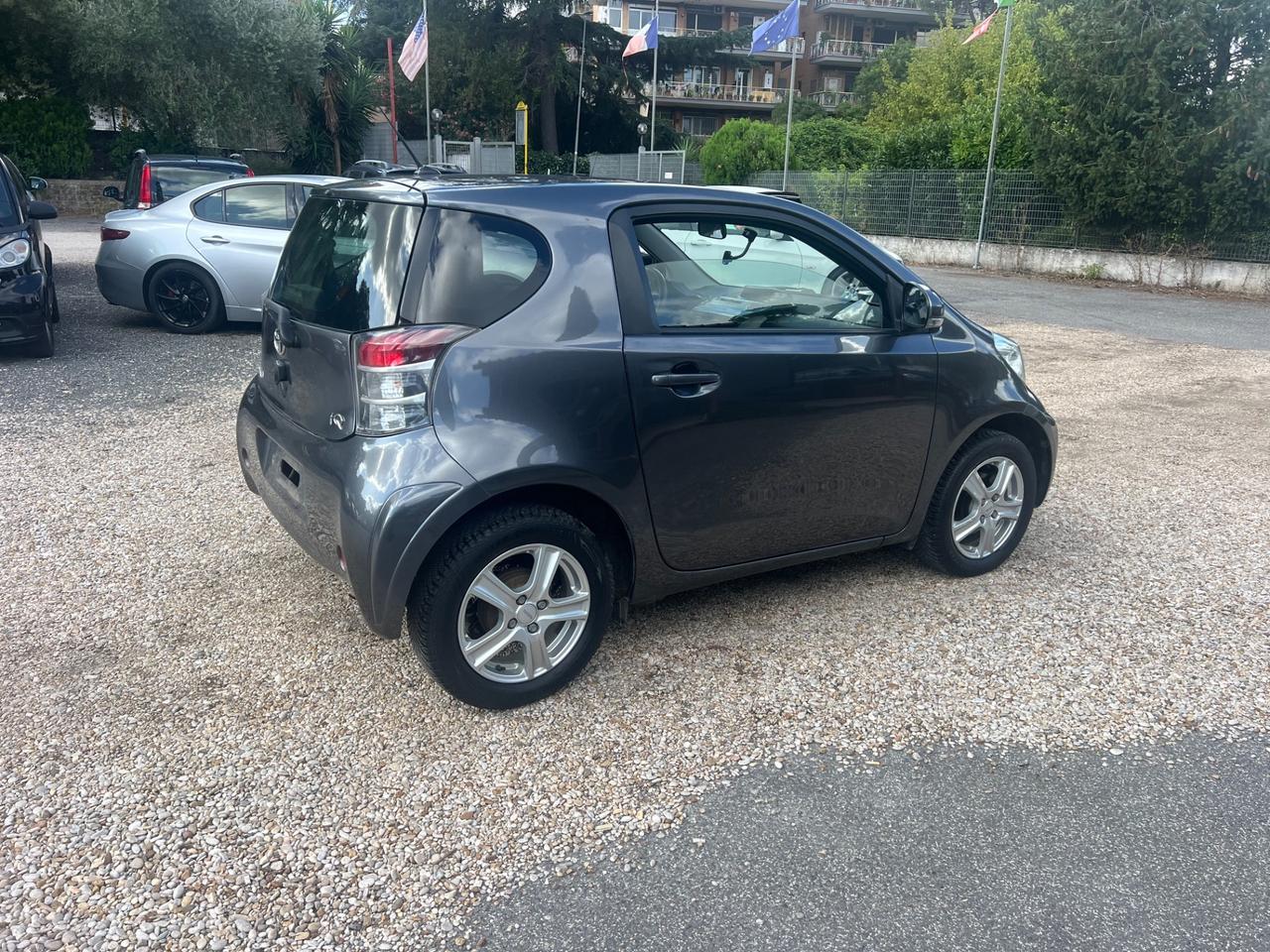 Toyota iQ 1.0 CVT Lounge anno 2015