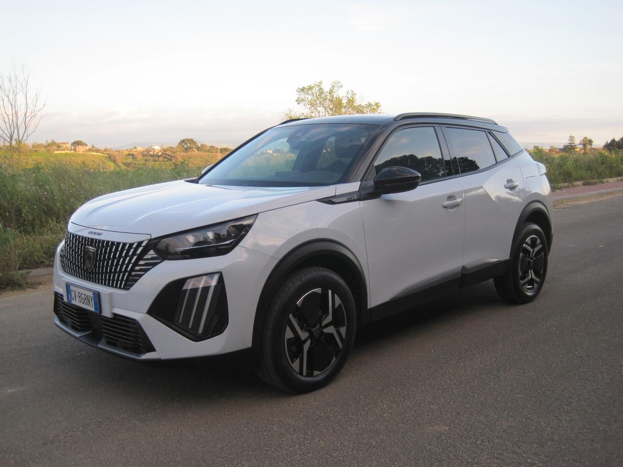 Peugeot 2008 PureTech 130 S&S EAT8 GT