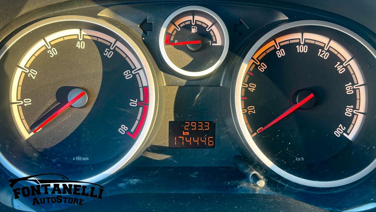 Opel Corsa 1.2 3 porte Club