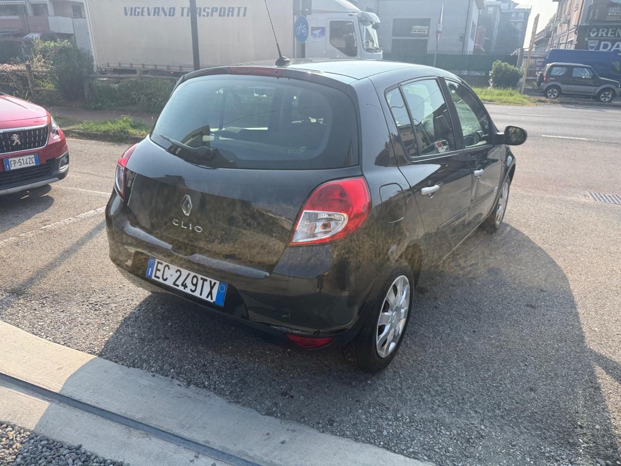 Renault Clio 1.2 16V 5 porte Luxe