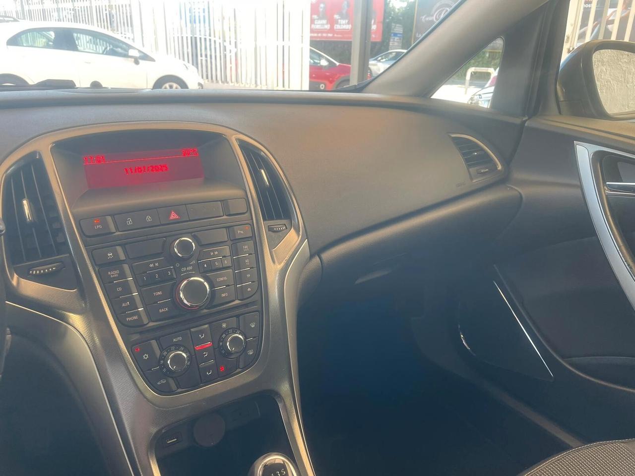 Opel Astra 1.4 Turbo 140CV 5 porte GPL Tech Cosmo