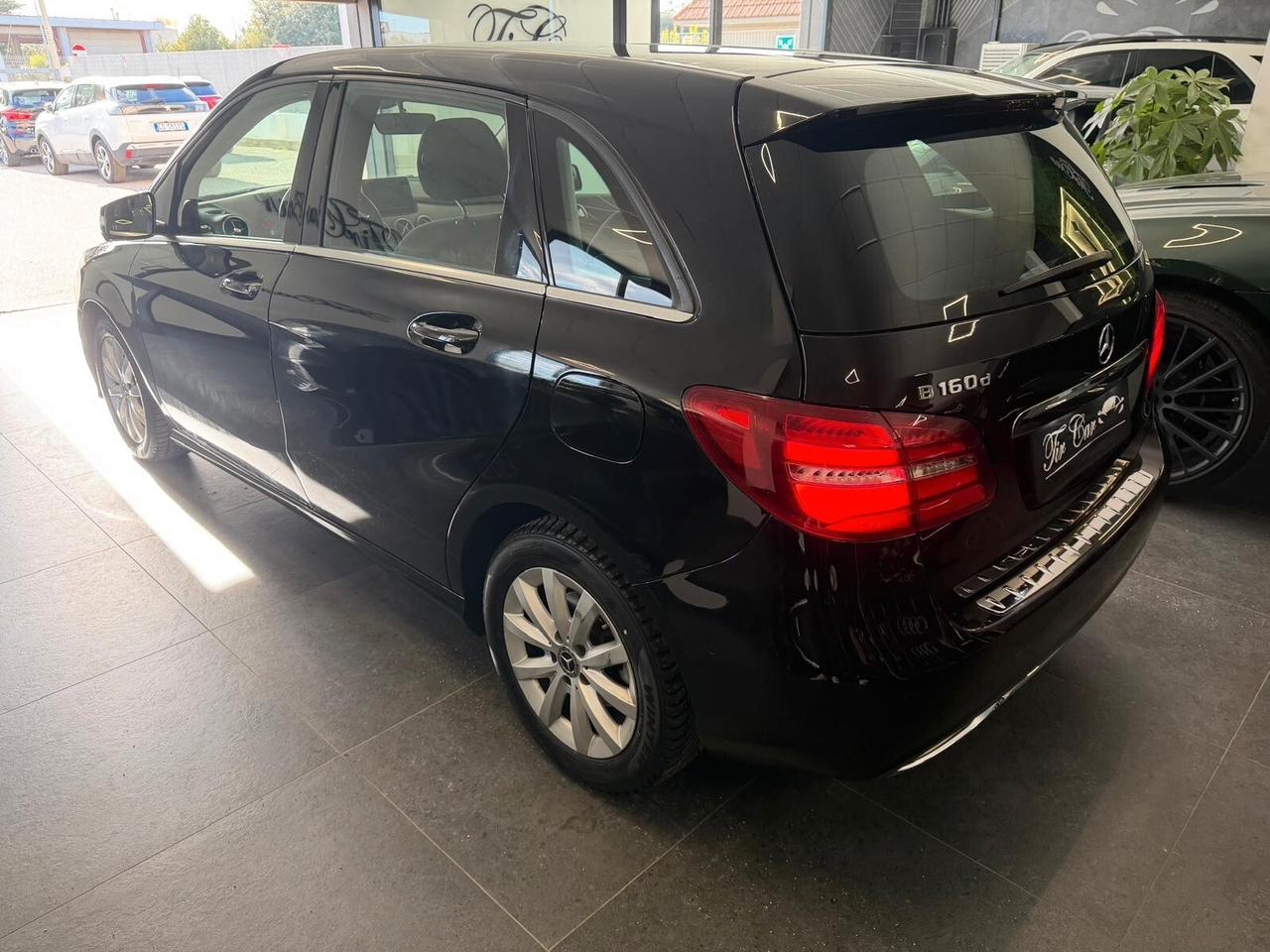 MERCEDES-BENZ CLASSE B160 SPORT 1.5 90CV NAVI OK NEOPATENTATI ANNO 2018