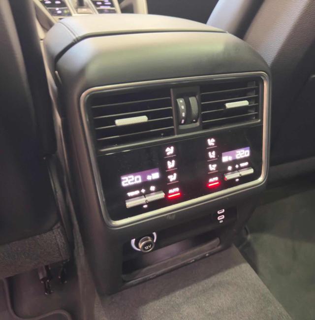 PORSCHE Cayenne Coupé 3.0 V6 Platinum Edition