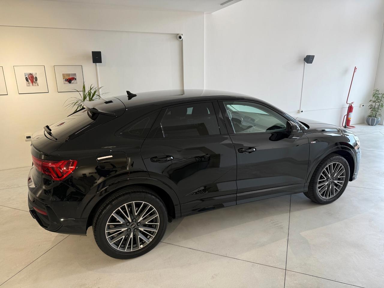 Audi Q3 SPB 45 TFSI e S tronic line edition