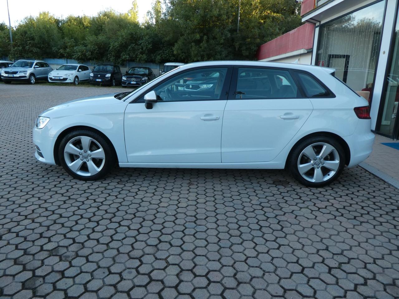 Audi A3 1.6 TDI clean diesel S tronic Ambition OK NEOPATENTATI