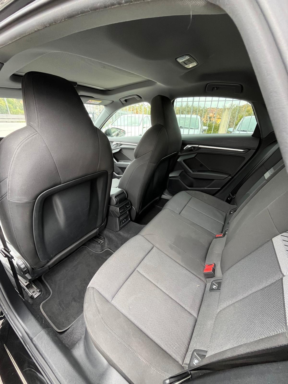 Audi A3 Sedan 35 TDI S tronic line edition