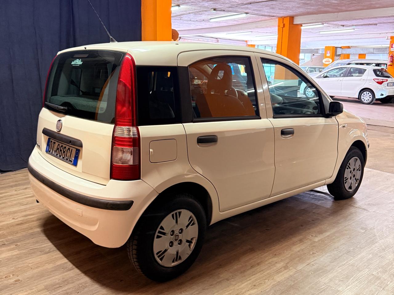 BELLISSIMA FIAT PANDA CON 113.991 KM