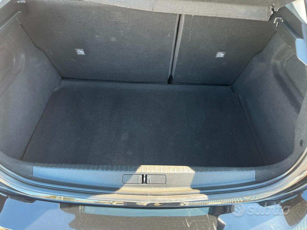 Opel Corsa 1.2 Edition ok neopatentati
