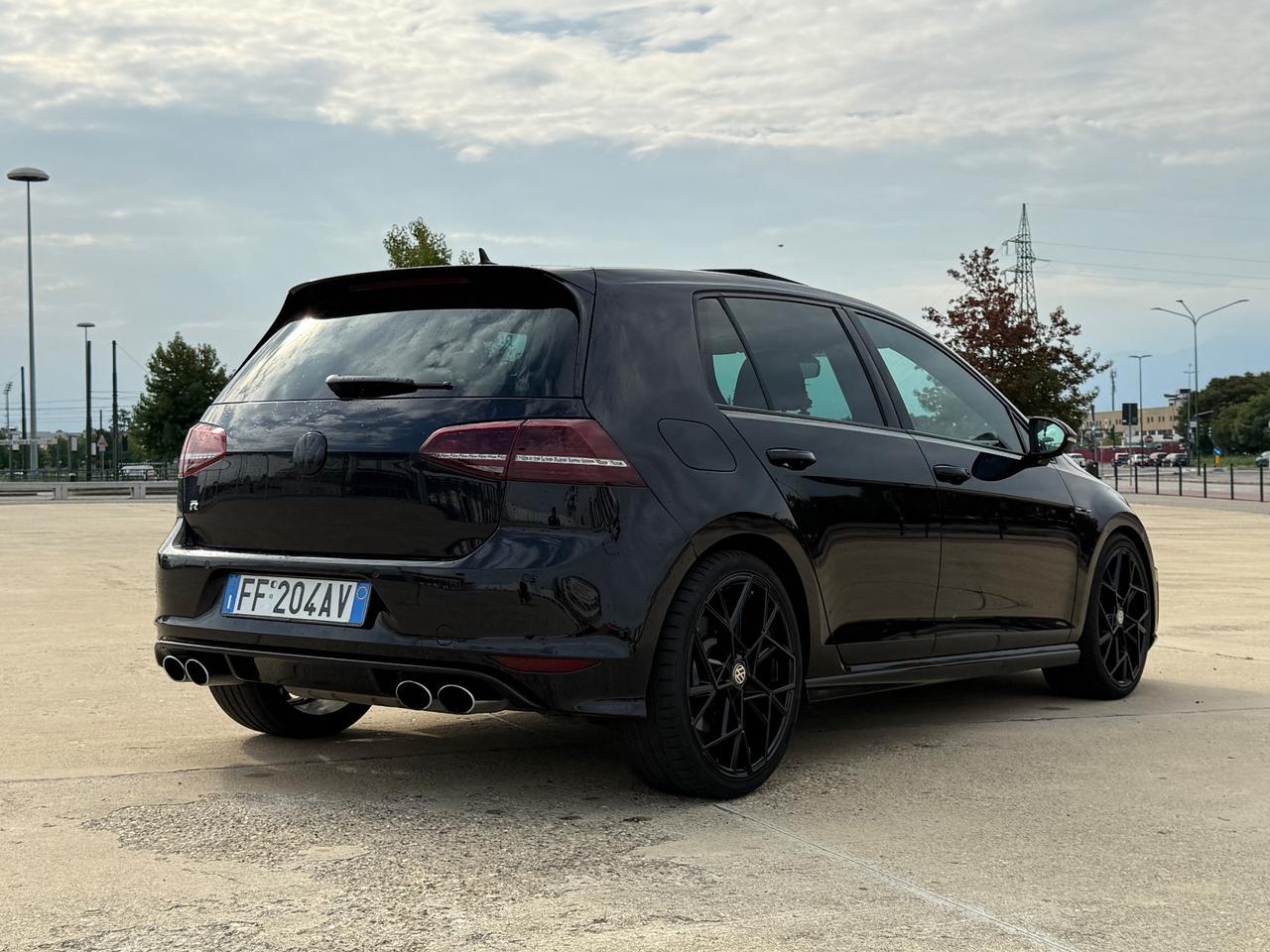Volkswagen Golf R 2.0 TSI DSG 5p.