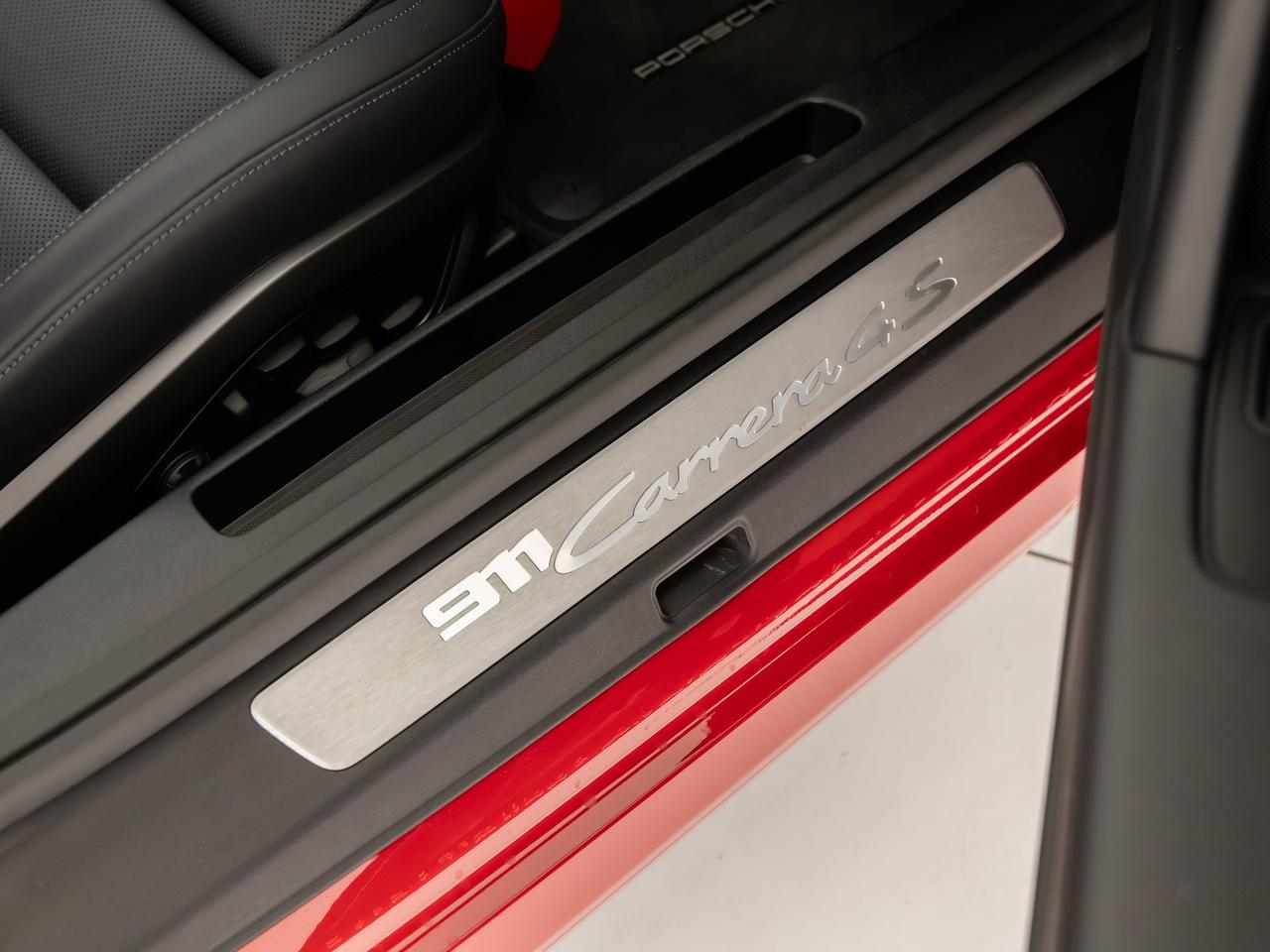 Porsche 911 coupe 3.0 carrera 4s auto