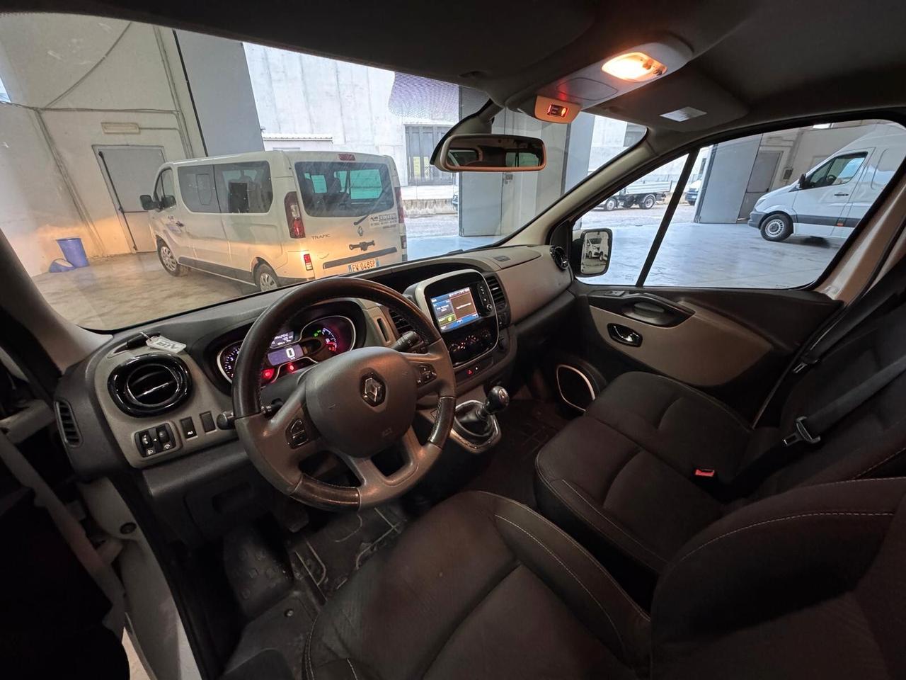 Renault 9 Posti – Anno 2018 – Ottimo stato, pronta all'uso