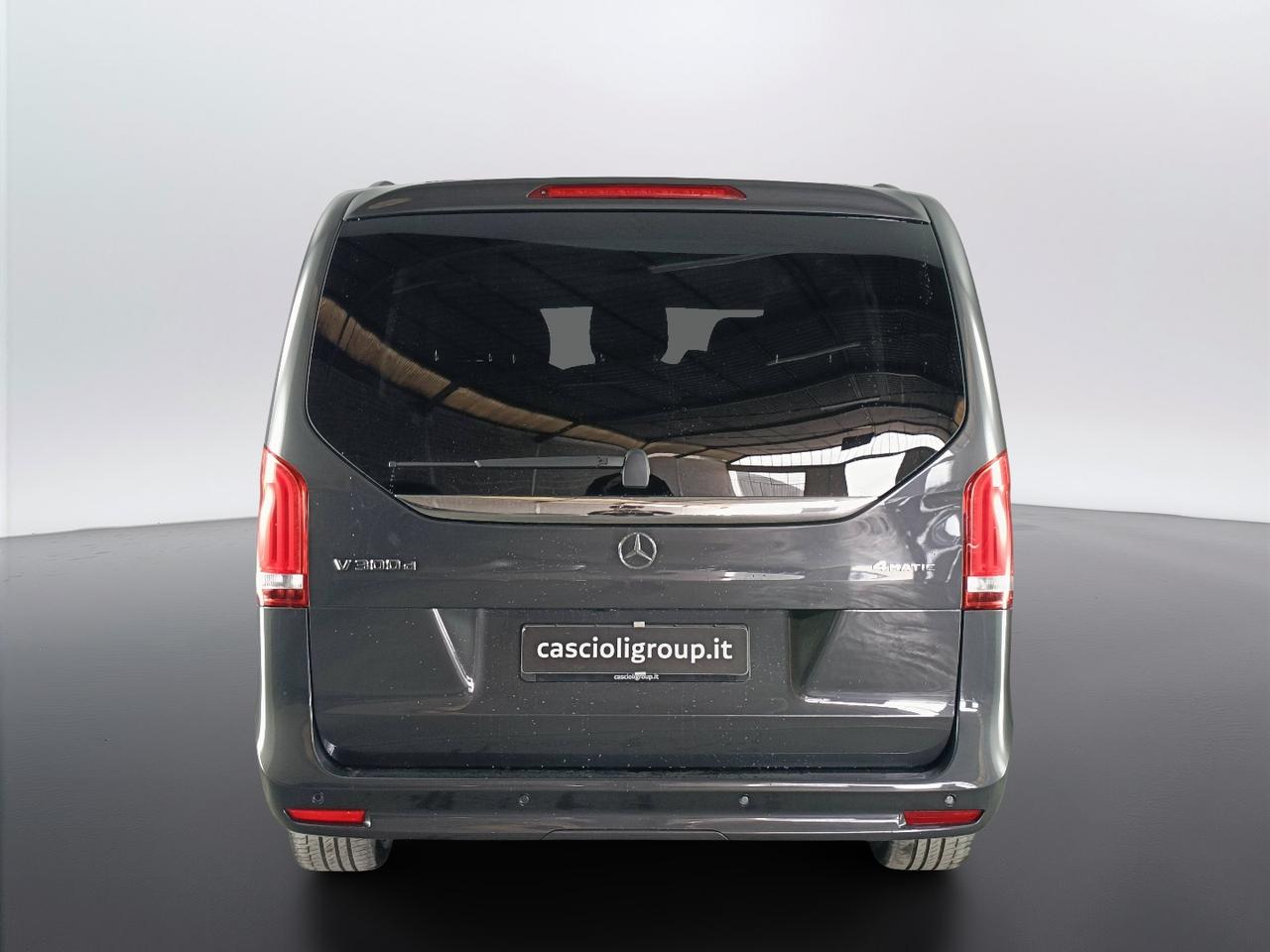 Mercedes-Benz Classe V - W447 2019 Extralong - V Extralong 300 d Premium 4matic auto