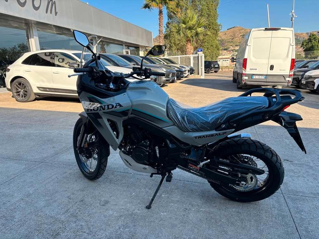 Honda XL 750 Transalp IN ANTEPRIMA My 2026
