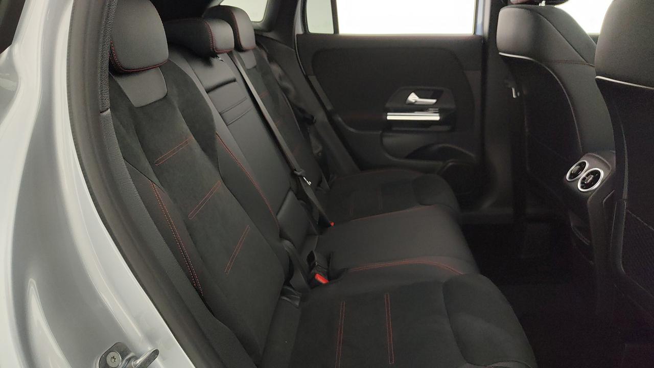 Mercedes-Benz GLA 200 d automatic